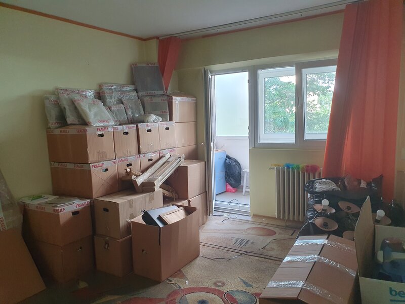 Dr Taberei, V Ialomitei, 3 camere 4/10, dec, bl 78, liber, 2 gr sanitare