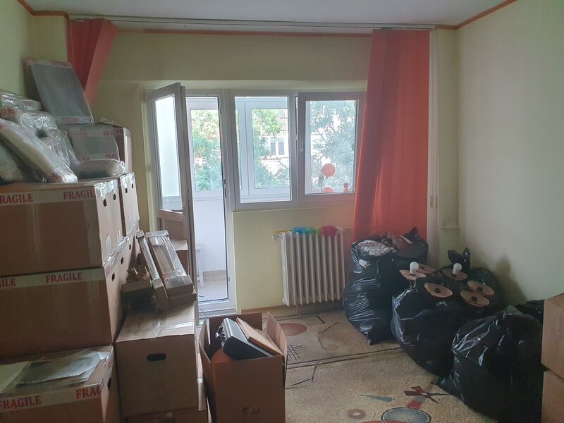 Dr Taberei, V Ialomitei, 3 camere 4/10, dec, bl 78, liber, 2 gr sanitare