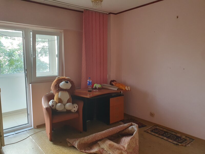 Dr Taberei, V Ialomitei, 3 camere 4/10, dec, bl 78, liber, 2 gr sanitare